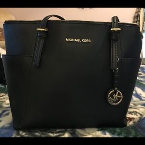 Authentic Micheal Kors  Saffiano Leather Bag